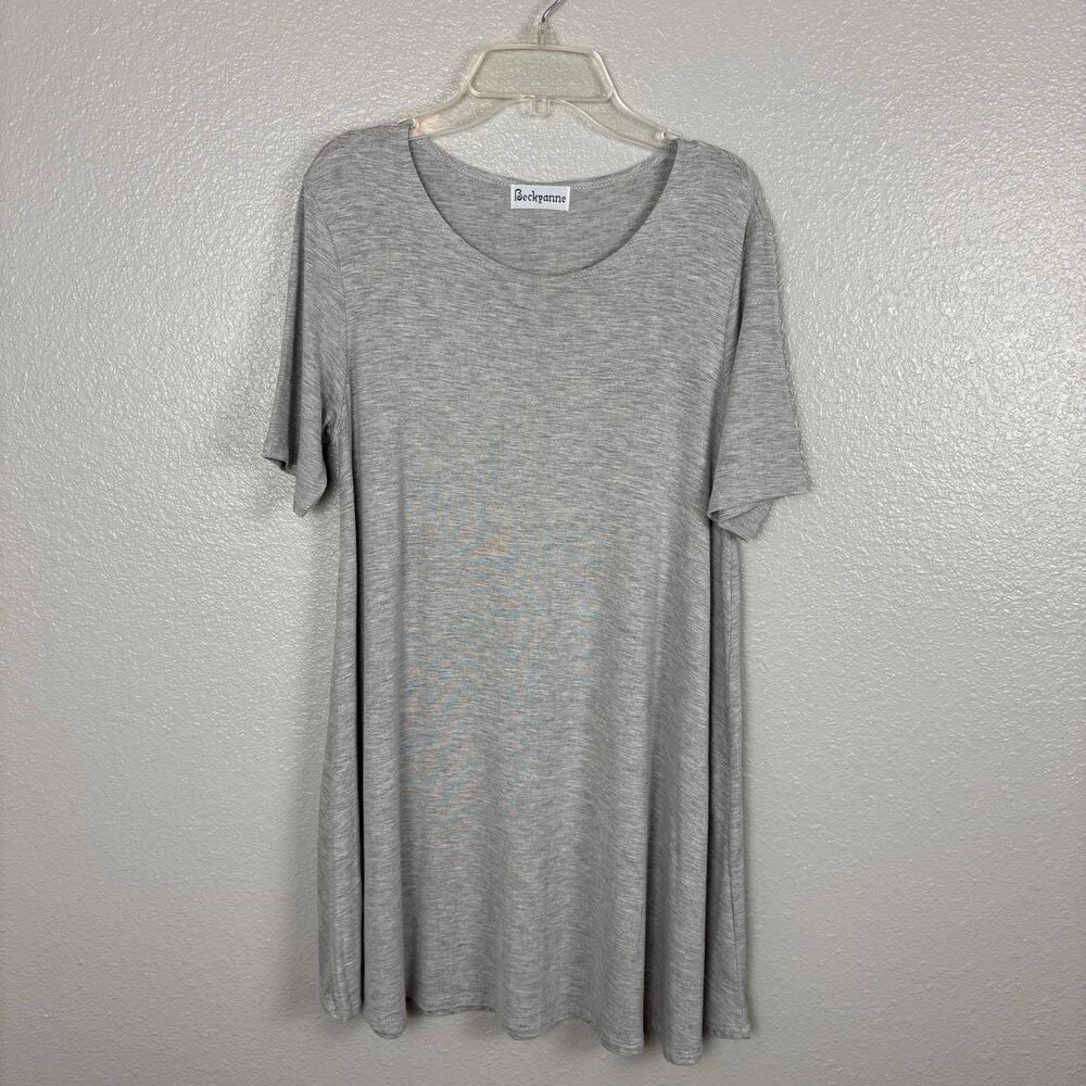 Beckyanne Size Medium Grey Flowy Short Sleeve Tunic Top Bohemian Preppy 2010s